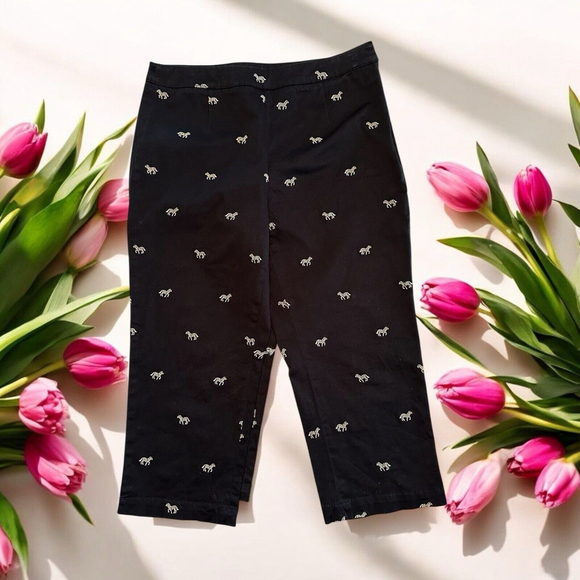 Coldwater Creek Capri Pants Women Size 10 Petite Black Zebra Embroidered - Picture 16 of 16